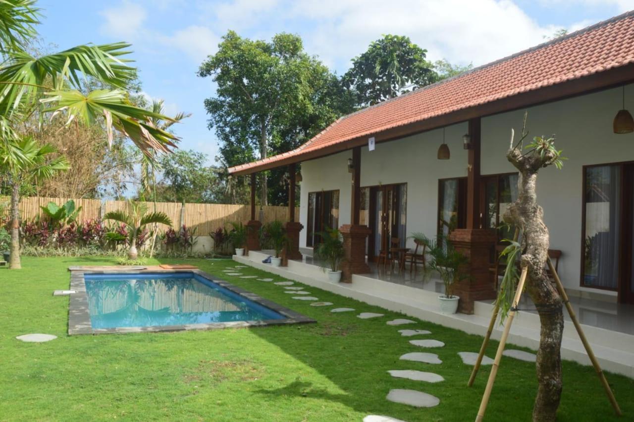 Wiryaroja Guest House Canggu  Exterior photo