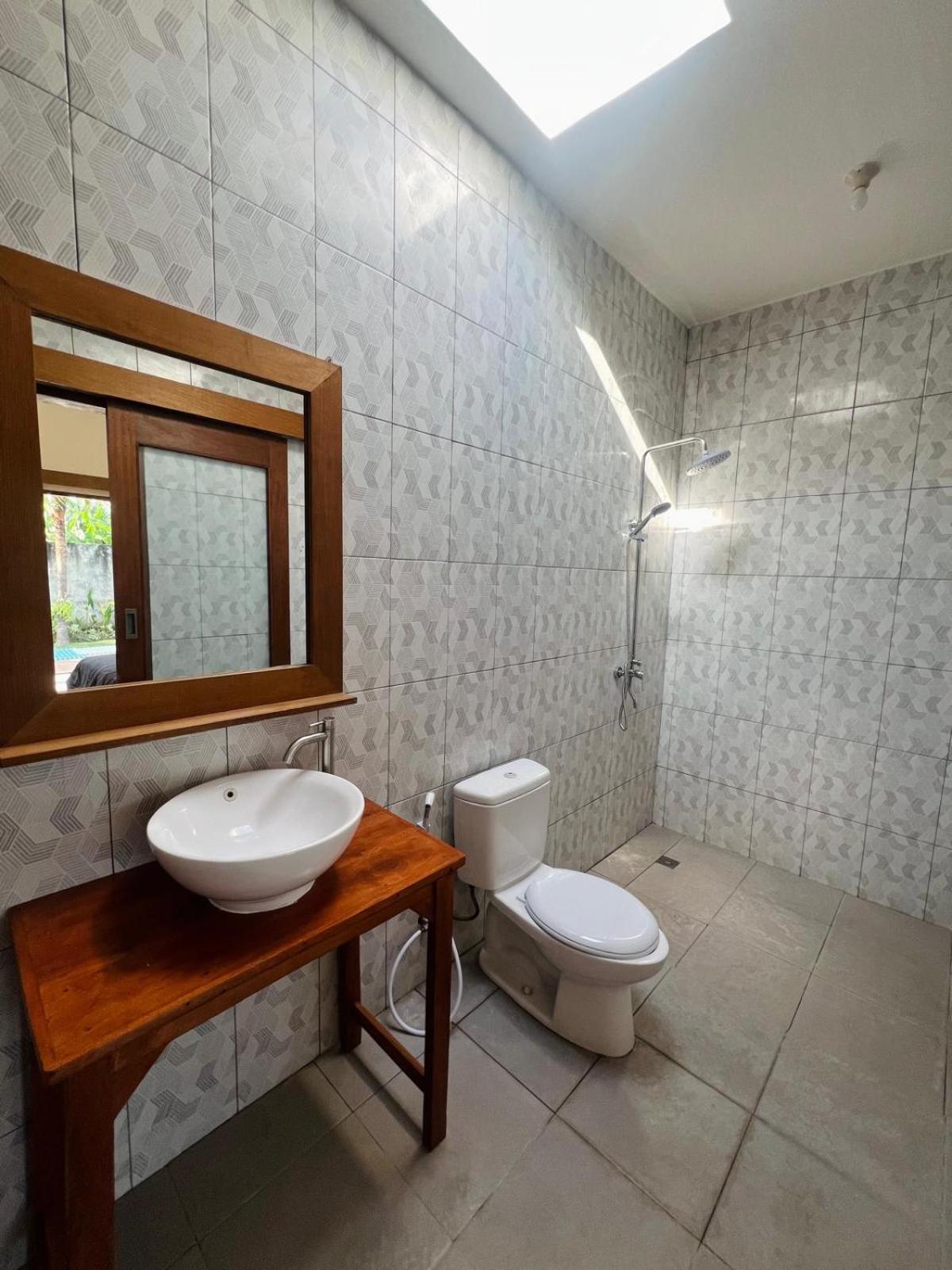 Wiryaroja Guest House Canggu  Exterior photo