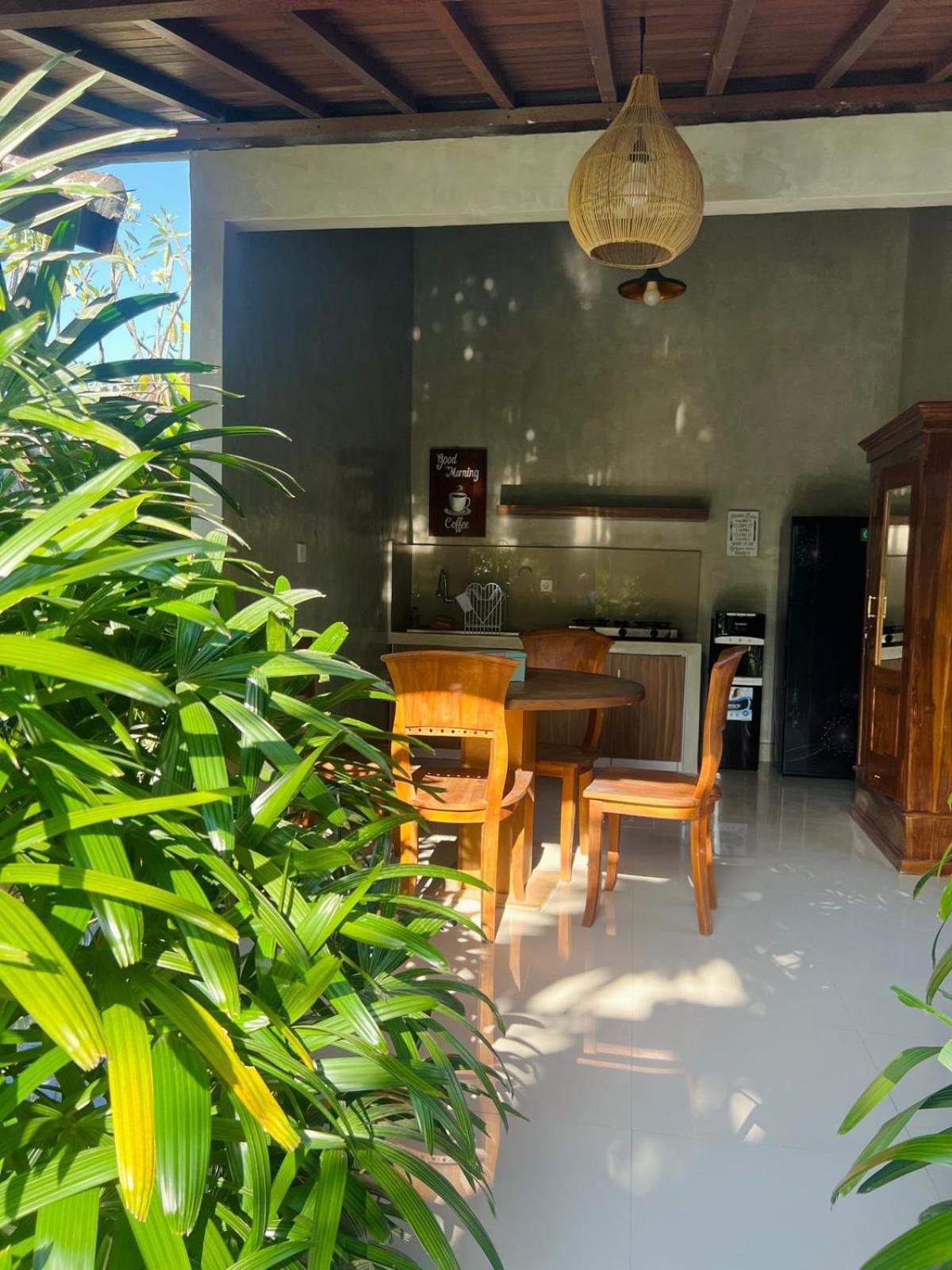 Wiryaroja Guest House Canggu  Exterior photo